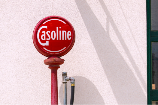 서울 휘발유 2000원 돌파, 3년 8개월 만 최고치 기록 2 converted image 1775561953475 1